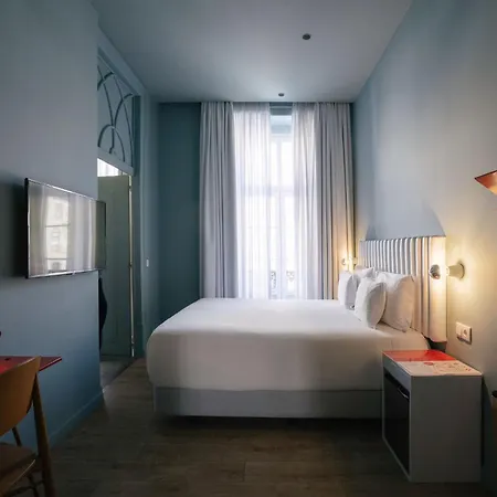 Esqina Cosmopolitan Hotel 4*