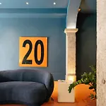 Esqina Cosmopolitan Hotel 4*