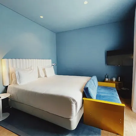 Esqina Cosmopolitan Hotel Lisbon